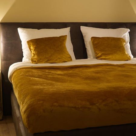 Bed And Breakfast Hans En Gridje เบรดา ภายนอก รูปภาพ