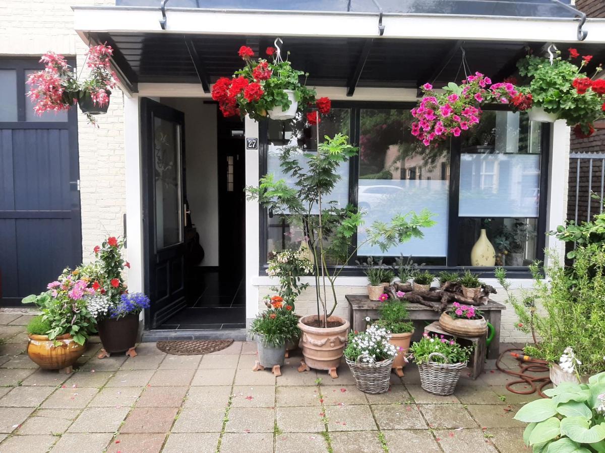 Bed And Breakfast Hans En Gridje เบรดา ภายนอก รูปภาพ